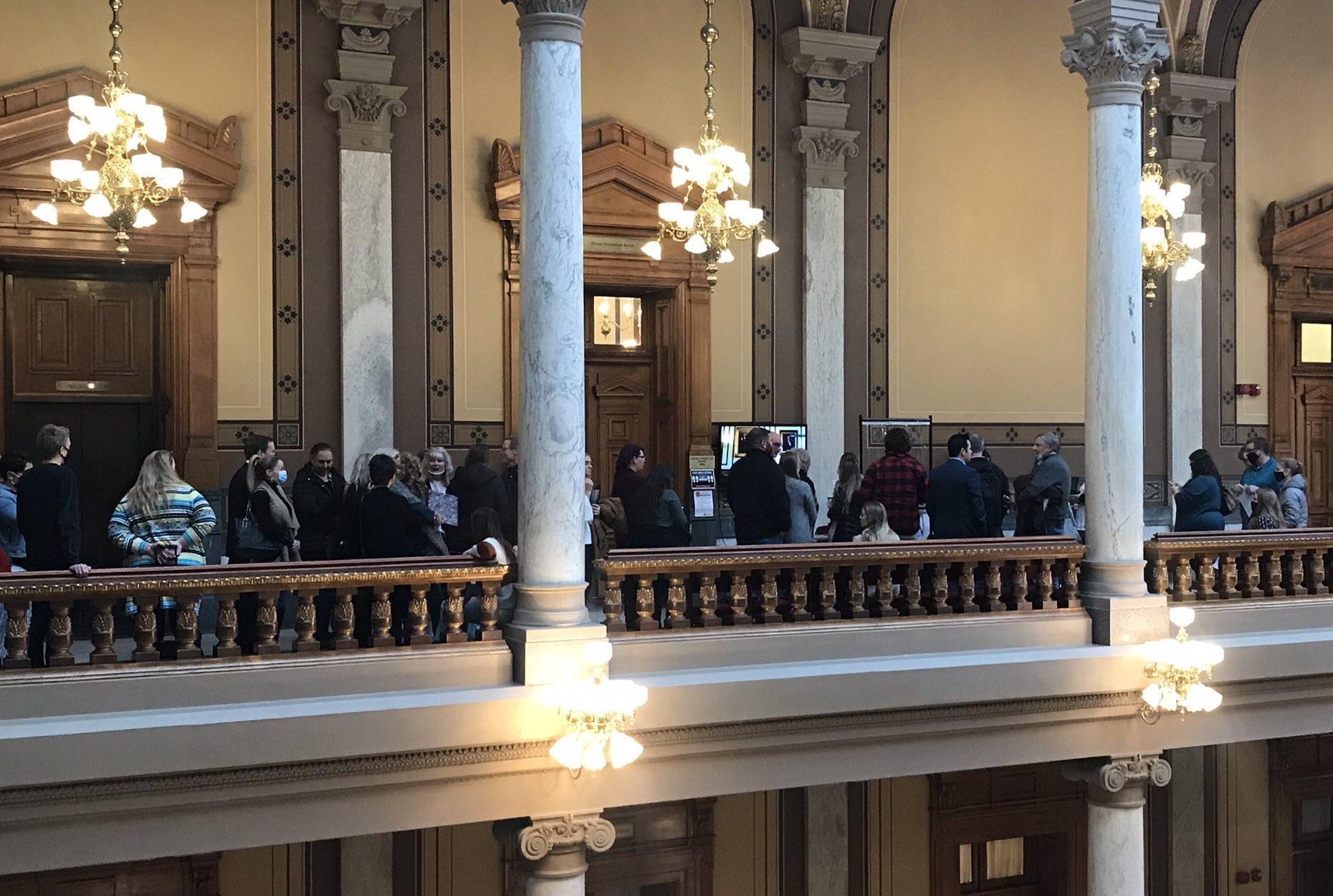 Many in the crowd waiting to testify on Senate Bill 74 did not wear masks, despite Statehouse policies. Courtesy of Taylor Hughes.